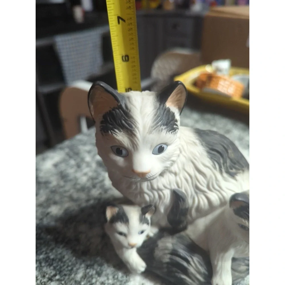 Vintage Homco Porcelain Black White Mother Cat & Kittens Figurine #1412